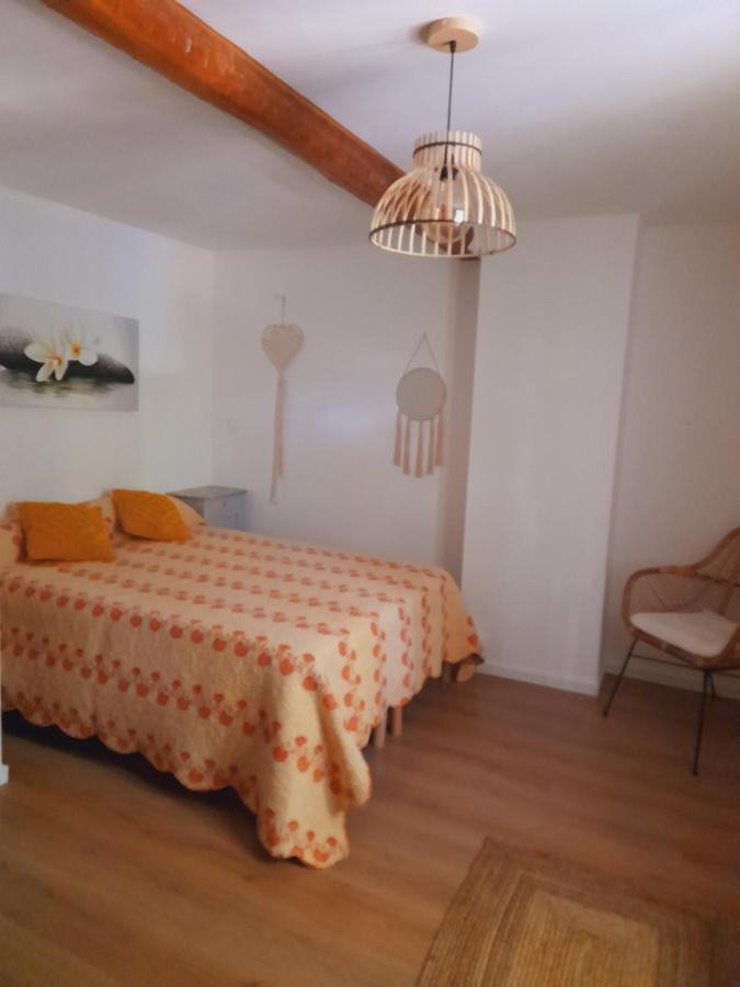 La Ferme Des Oliviers Villa Solliès-Pont Exteriör bild